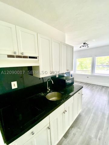 1555 Pennsylvania Ave 101, Miami Beach, FL 33139