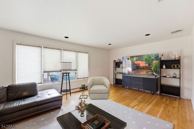 767 Kingsland Ave, Ridgefield Boro, NJ 07657