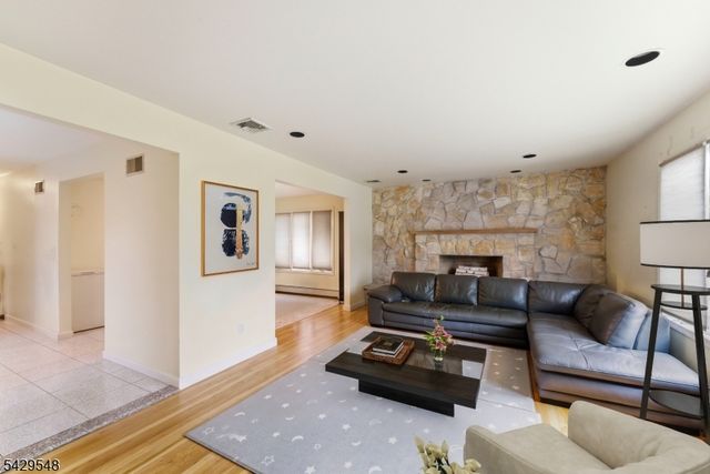 767 Kingsland Ave, Ridgefield Boro, NJ 07657