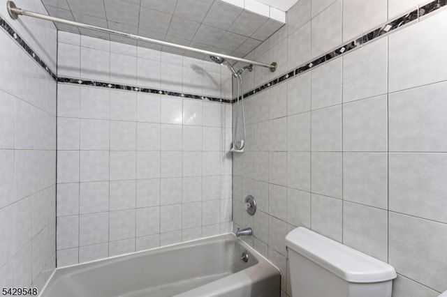 767 Kingsland Ave, Ridgefield Boro, NJ 07657