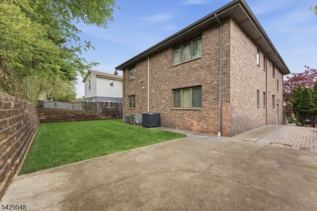 767 Kingsland Ave, Ridgefield Boro, NJ 07657