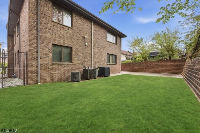 767 Kingsland Ave, Ridgefield Boro, NJ 07657