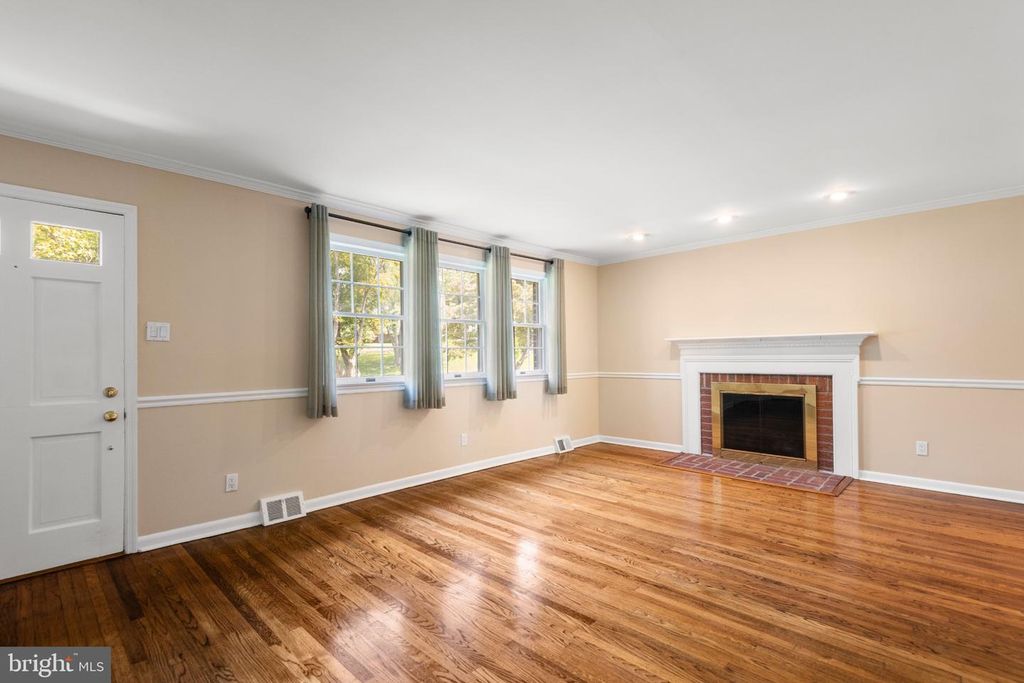 1560 GREENLAWN RD, PAOLI, PA 19301 — photo 2