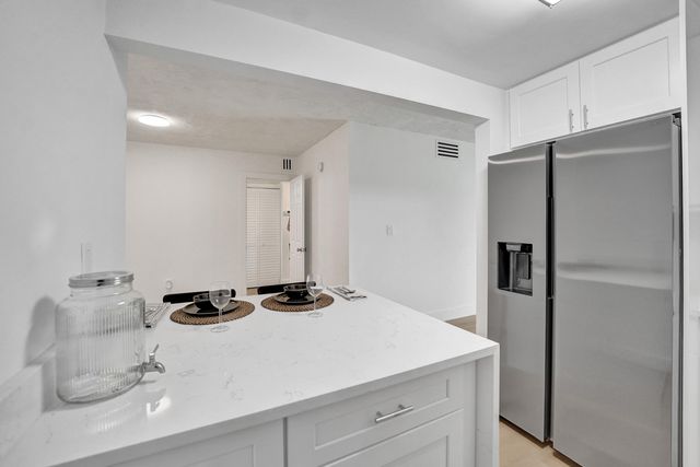 7300 NW 17th Street 305, Plantation, FL 33313