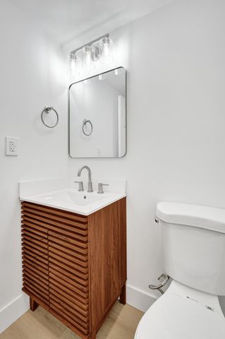 7300 NW 17th Street 305, Plantation, FL 33313