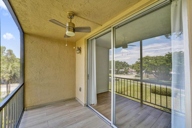 7300 NW 17th Street 305, Plantation, FL 33313