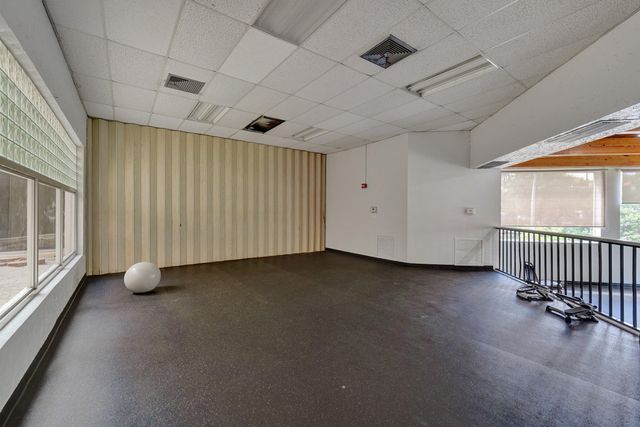 7300 NW 17th Street 305, Plantation, FL 33313