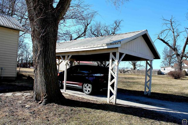 317 Chestnut ST, Everest, KS 66424