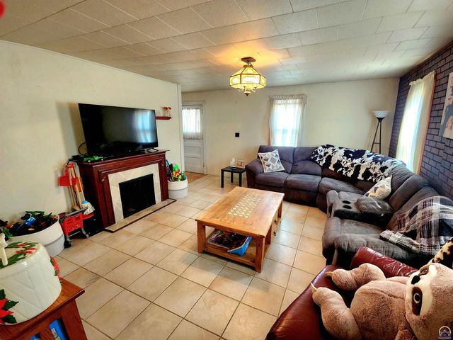 317 Chestnut ST, Everest, KS 66424