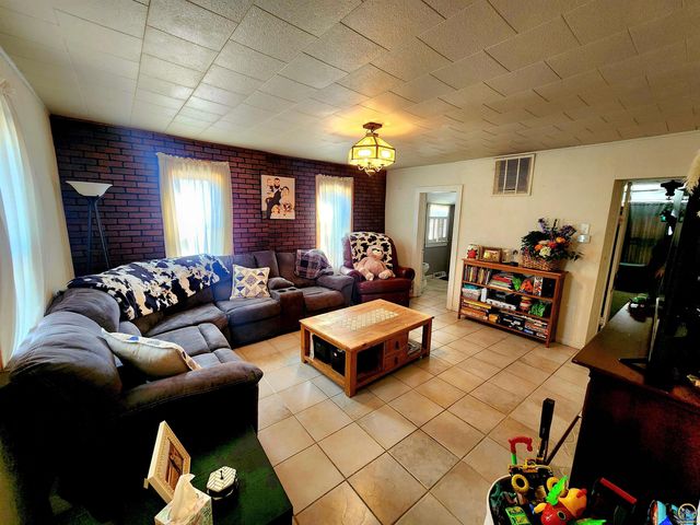 317 Chestnut ST, Everest, KS 66424