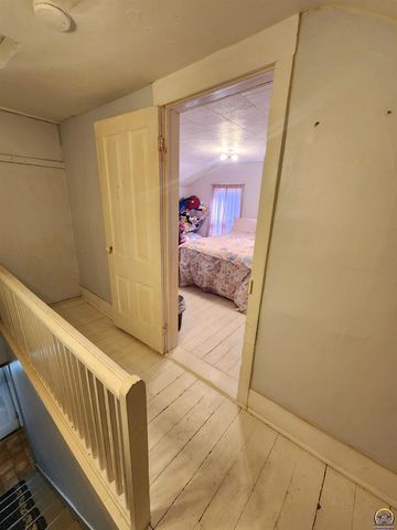 317 Chestnut ST, Everest, KS 66424