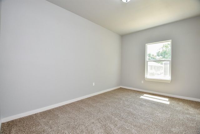 145 W Jackson Street, West Columbia, TX 77486