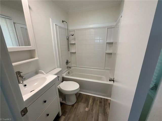 4026 Sedgewood Lane, Greensboro, NC 27407