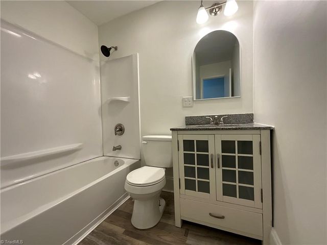 4026 Sedgewood Lane, Greensboro, NC 27407
