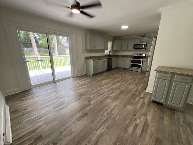 4026 Sedgewood Lane, Greensboro, NC 27407