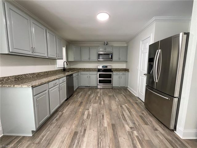 4026 Sedgewood Lane, Greensboro, NC 27407