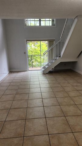 8600 SW 109th Ave 4-206, Miami, FL 33173