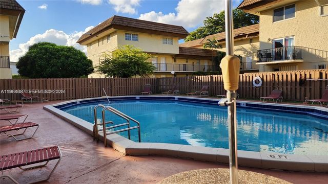 8600 SW 109th Ave 4-206, Miami, FL 33173