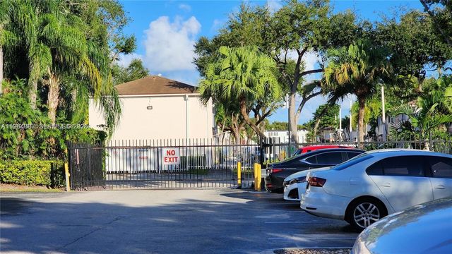 8600 SW 109th Ave 4-206, Miami, FL 33173