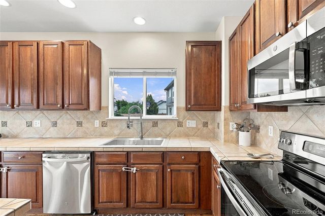 3903 S Quemoy Way, Aurora, CO 80018