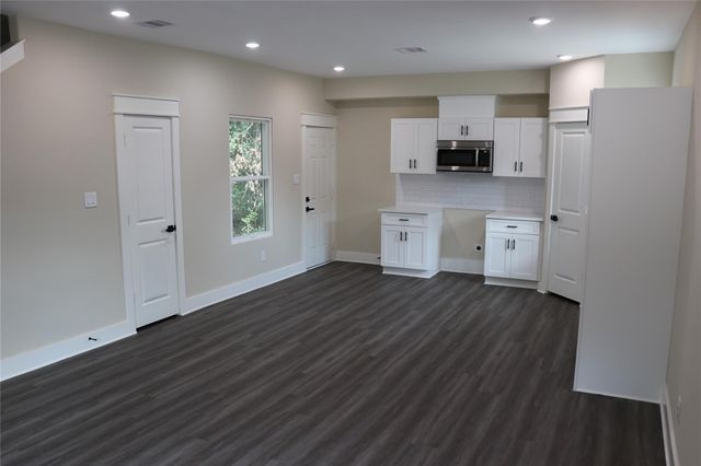 9441 Radio Road B, Houston, TX 77075