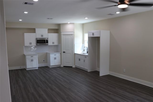 9441 Radio Road B, Houston, TX 77075