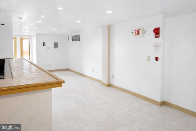 1370 H ST NE, Washington, DC 20002