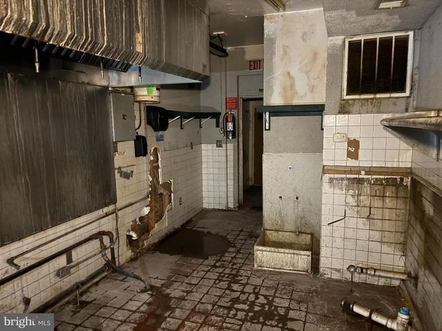 1370 H ST NE, Washington, DC 20002