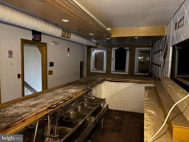 1370 H ST NE, Washington, DC 20002