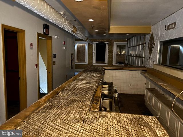 1370 H ST NE, Washington, DC 20002