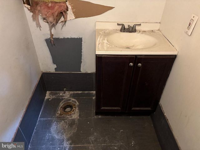 1370 H ST NE, Washington, DC 20002