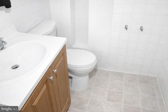 1370 H ST NE, Washington, DC 20002