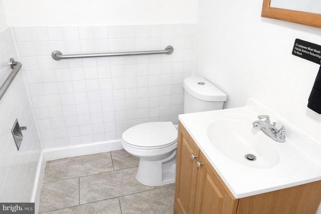 1370 H ST NE, Washington, DC 20002