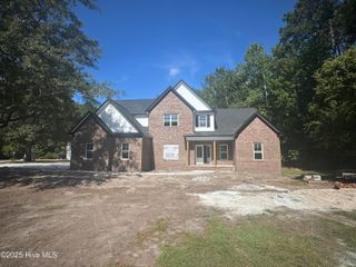 112 Drayton Hall, Jacksonville, NC 28540