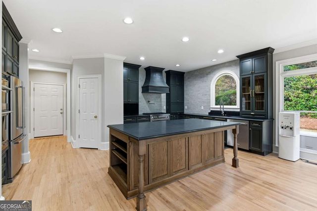 320 Champions View Drive, Milton, GA 30004