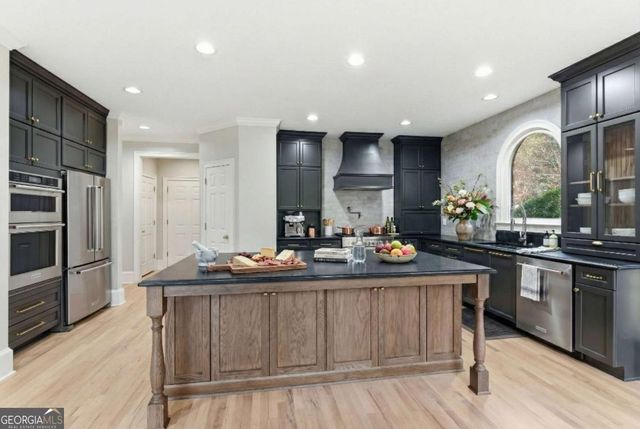 320 Champions View Drive, Milton, GA 30004