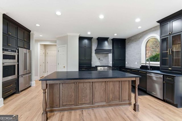 320 Champions View Drive, Milton, GA 30004