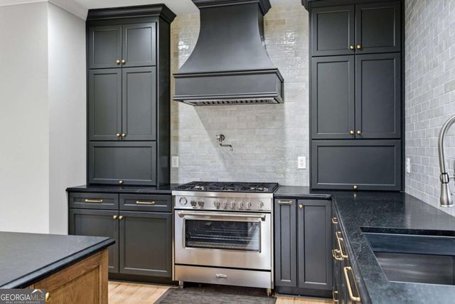 320 Champions View Drive, Milton, GA 30004