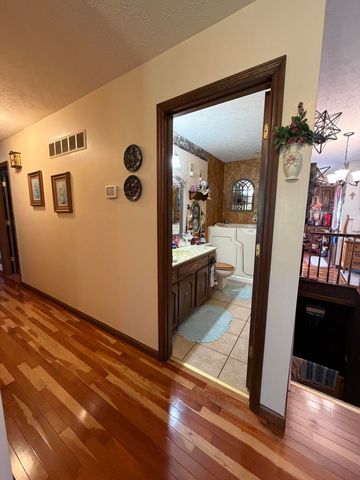 35 Guinn Drive, Monticello, KY 42633