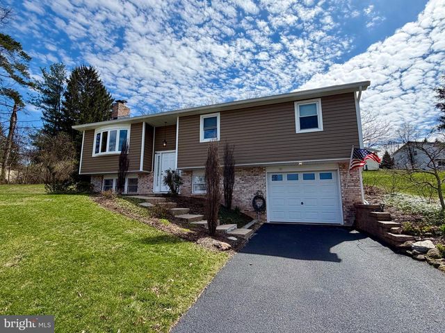 100 BUNKER HILL RD, New Cumberland, PA 17070