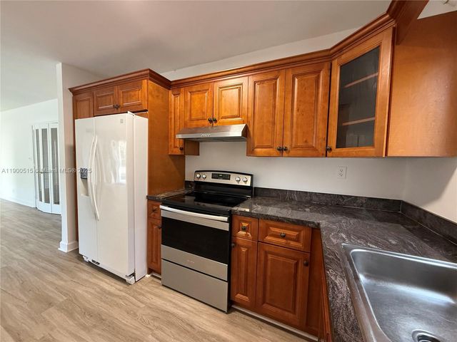 1120 NW 32nd Ct FRONT, Miami, FL 33125