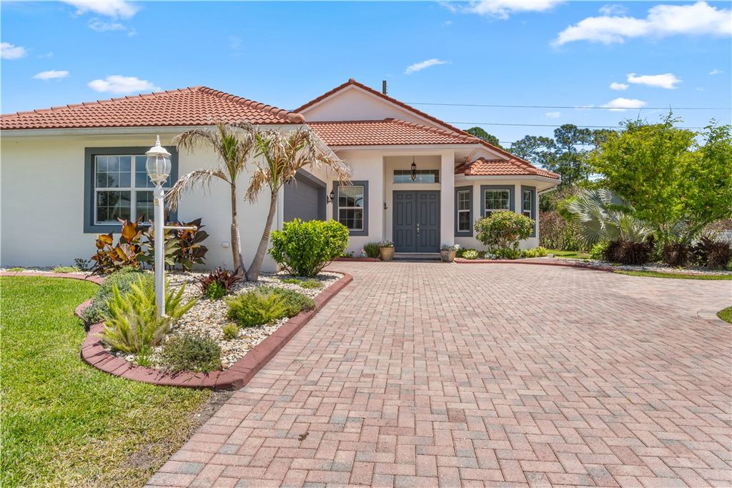 904 Yearling Trail, Sebastian, FL 32958