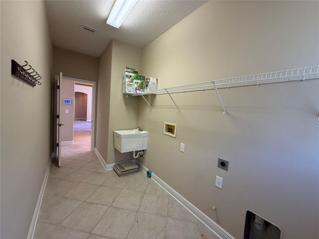 1754 FIRCREST CT, Wesley Chapel, FL 33543