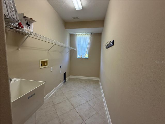 1754 FIRCREST CT, Wesley Chapel, FL 33543