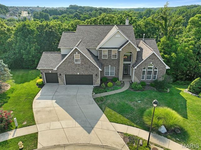 6 Crestwyck Court, Lake St Louis, MO 63367