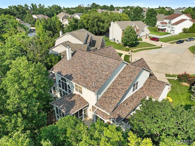 6 Crestwyck Court, Lake St Louis, MO 63367