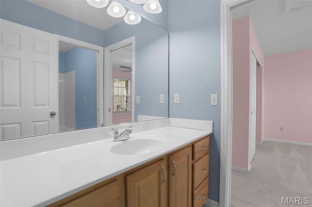 6 Crestwyck Court, Lake St Louis, MO 63367