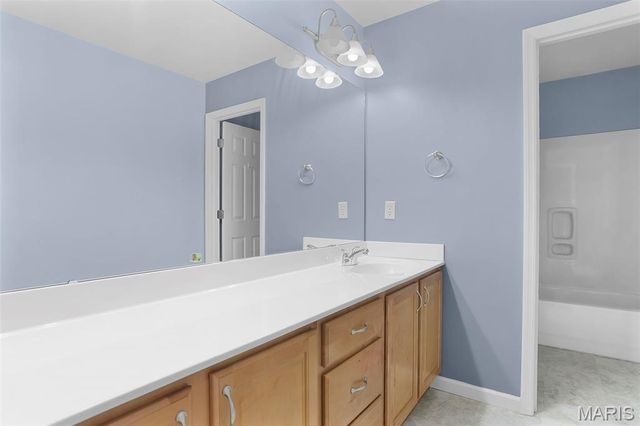 6 Crestwyck Court, Lake St Louis, MO 63367