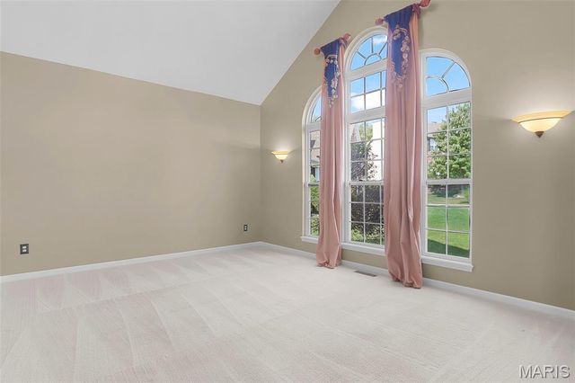 6 Crestwyck Court, Lake St Louis, MO 63367