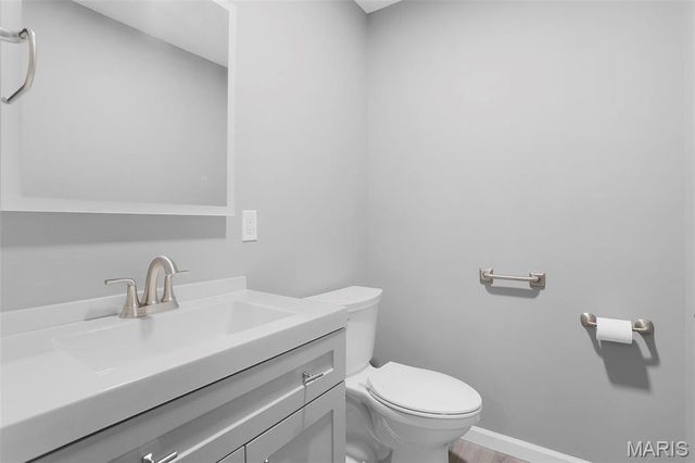 6 Crestwyck Court, Lake St Louis, MO 63367
